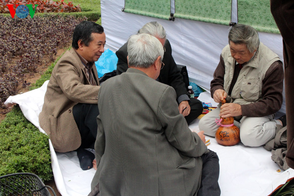 Gedichtstag “Frühling von der Stadt Dien Bien bis hin zu den Spratly-Inseln”